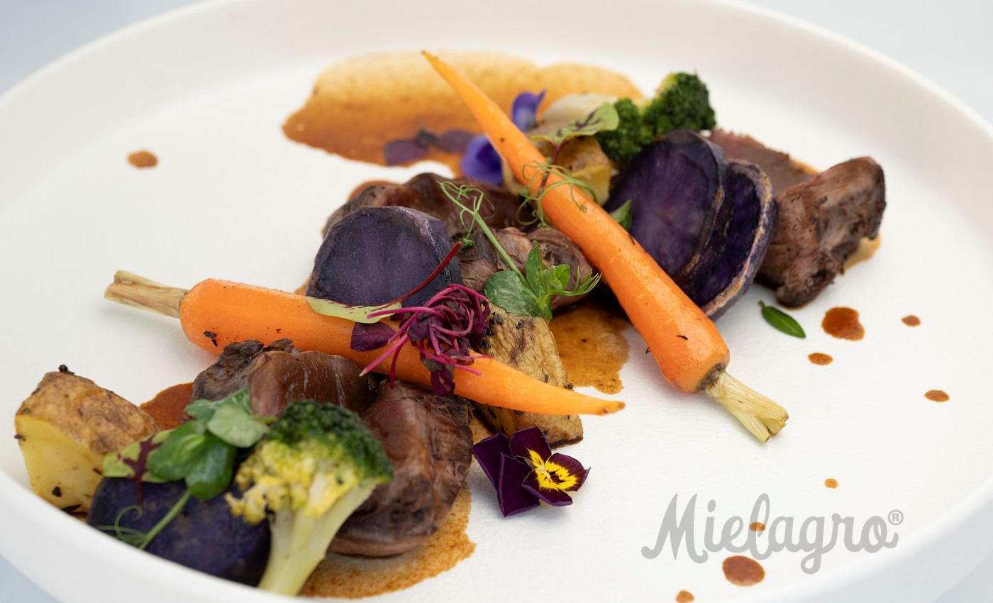 Ricetta: Cervo con Patata Viola e Mielagro al Rosmarino - Chef Lorenzo De Vivo Martini - Ristorante Principino Viareggio | Mielagro®