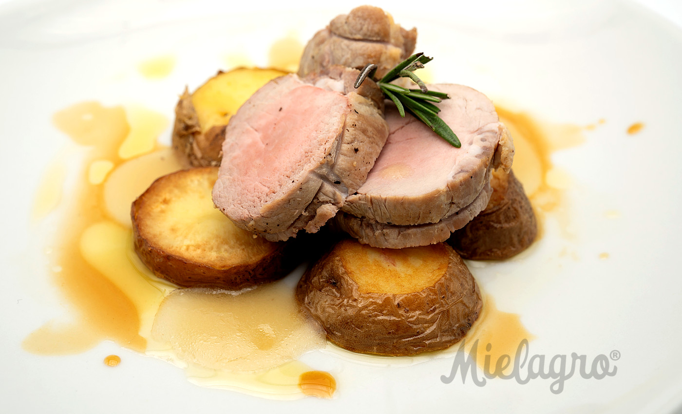 Ricetta: Filetto di Maiale arrosto con Patate e Mielagro al Rosmarino - Chef Marco Nebbiai in collaborazione con la Cucina del Ristorante Hosteria del Borgo di Bientina | Mielagro®
